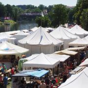 Alquiler y montaje de audiovisuales, stands y carpas